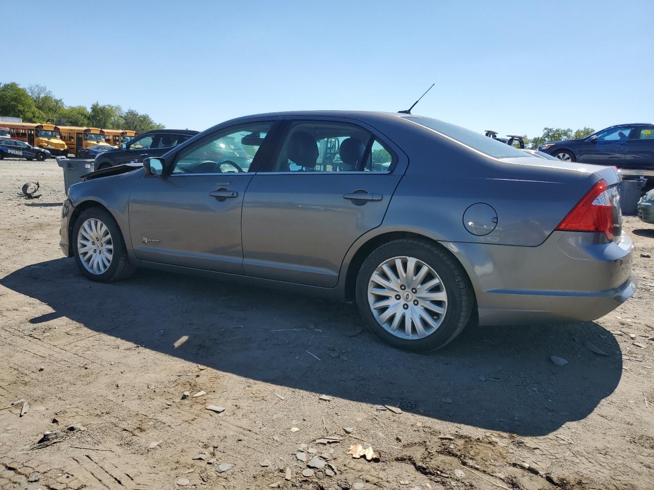 2012 Ford Fusion Hybrid - Фото 2