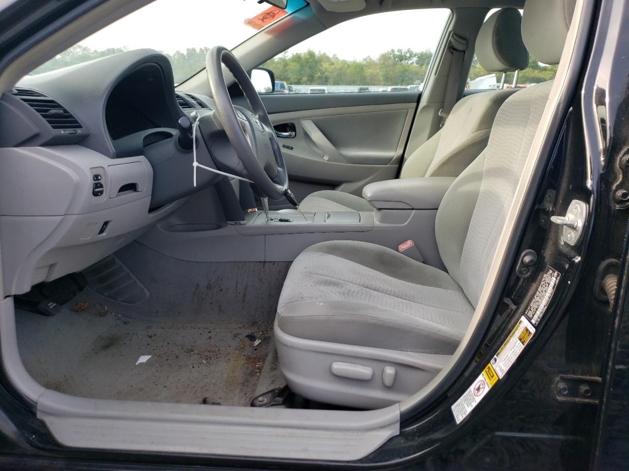 2010 Toyota Camry Le - Image 7