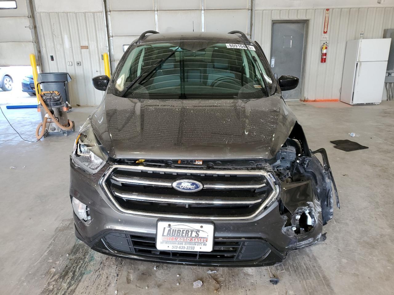 2019 Ford Escape Se - Фото 5
