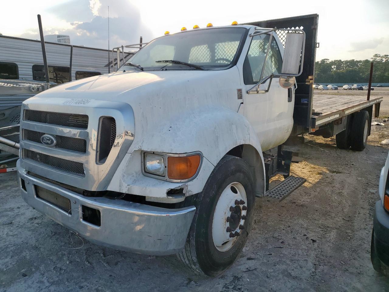 2006 Ford F650 Super Duty Flatbed Truck - Image 2