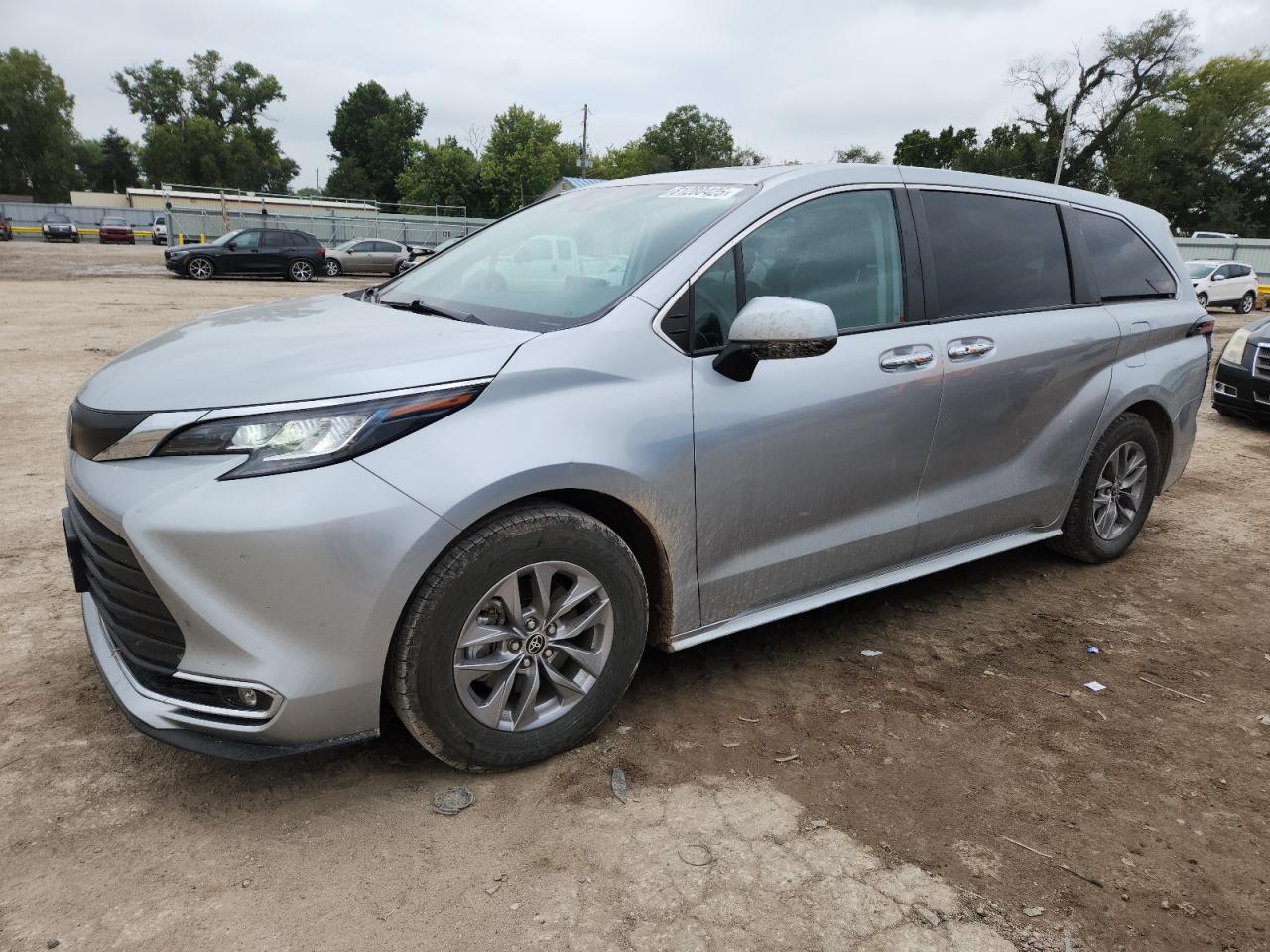 2022 Toyota Sienna Xle