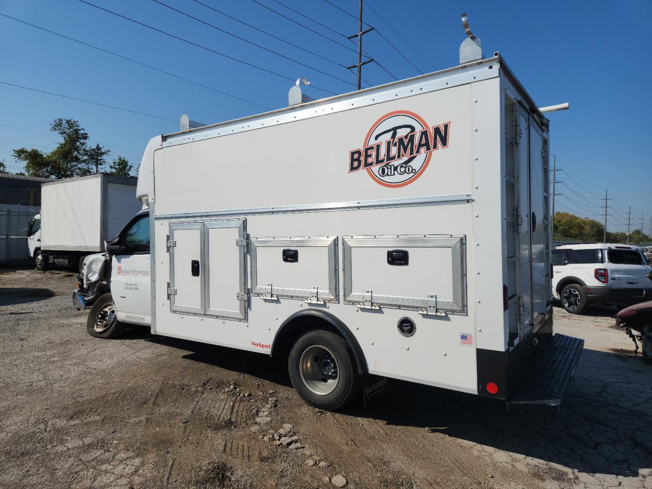 2023 Chevrolet Express G3 - Box Truck - Image 2