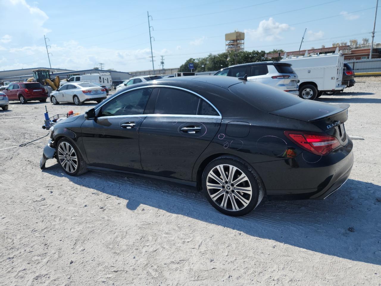 2019 Mercedes-Benz Cla 250 4Matic - Фото 2