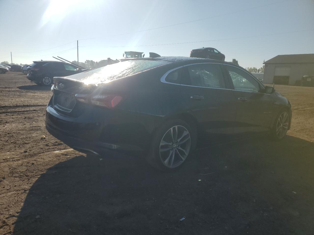 2020 Chevrolet Malibu Premier - Image 3