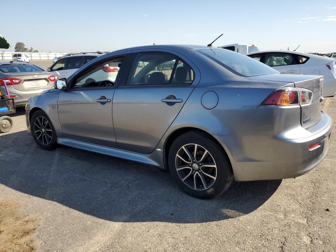 2017 Mitsubishi Lancer Es - Фото 2