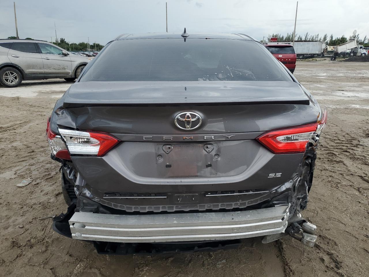 2020 Toyota Camry Se - Image 6