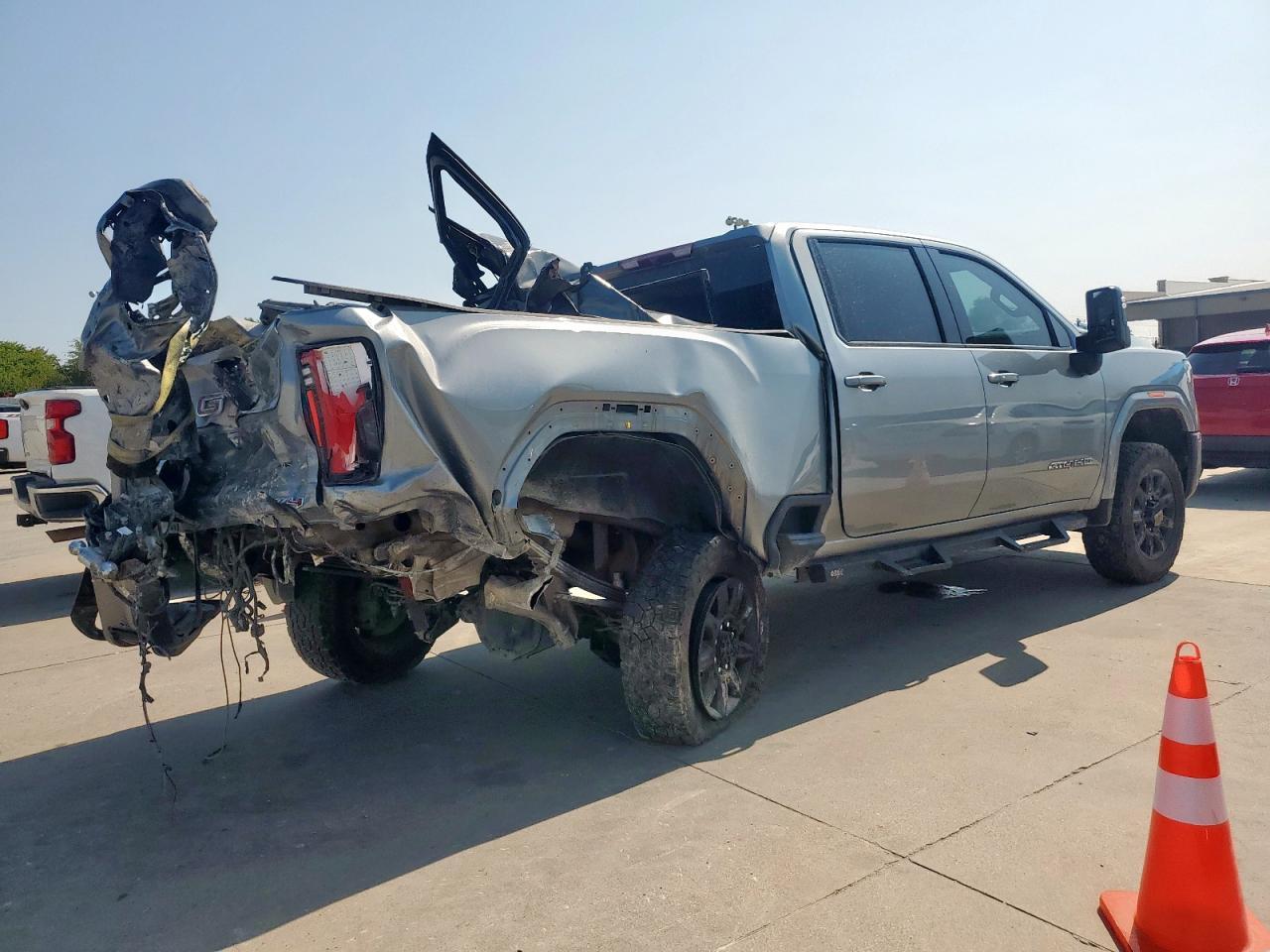 2024 GMC Sierra K2500 At4 - Фото 3
