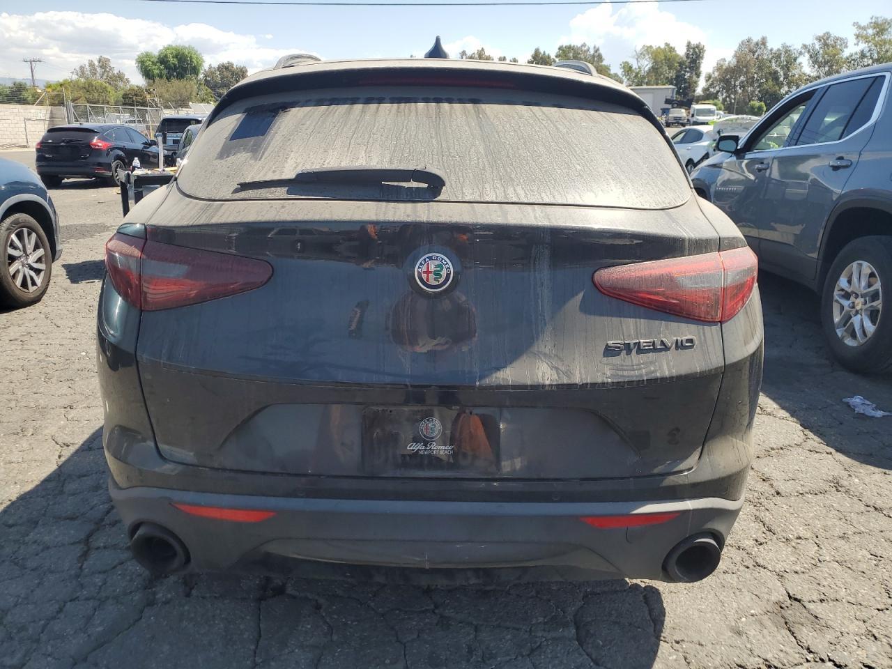 2020 Alfa Romeo Stelvio - Image 6