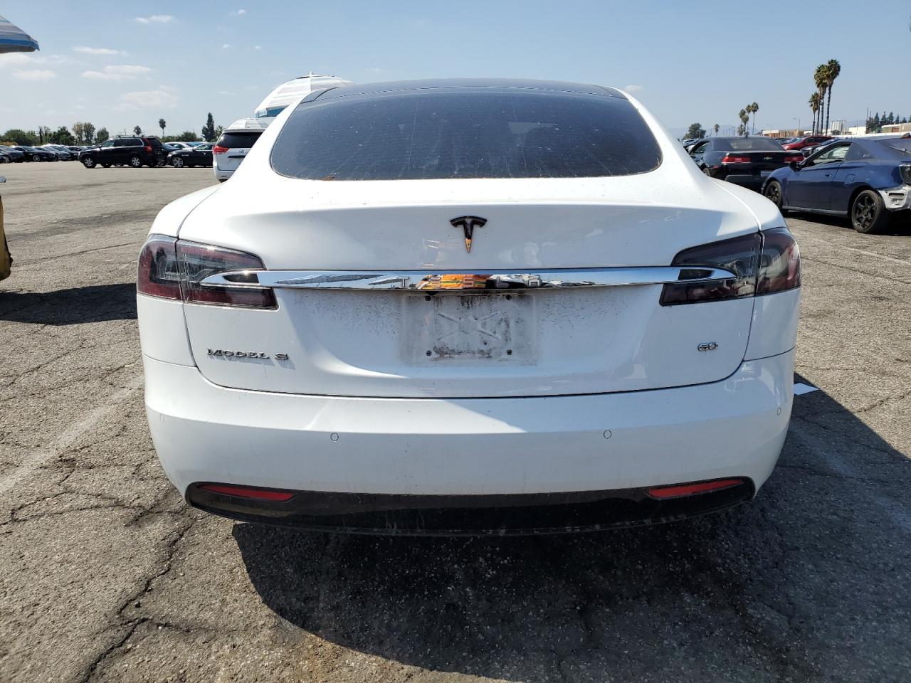 2016 Tesla Model S - Image 6