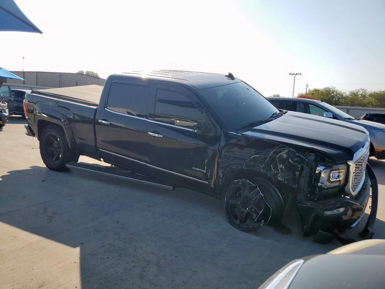 2016 GMC Sierra K1500 Denali - Image 4