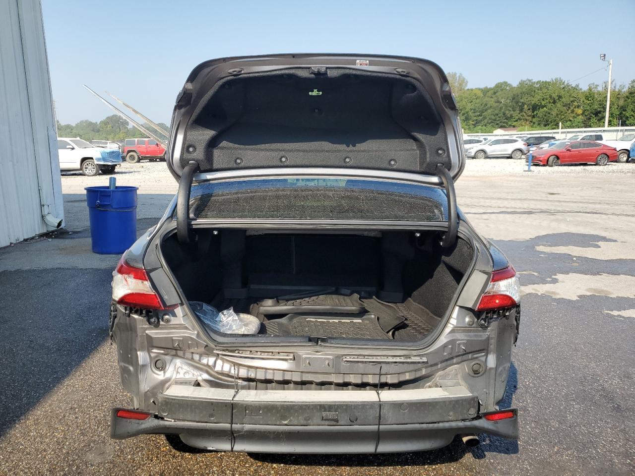 2018 Toyota Camry L - Image 6