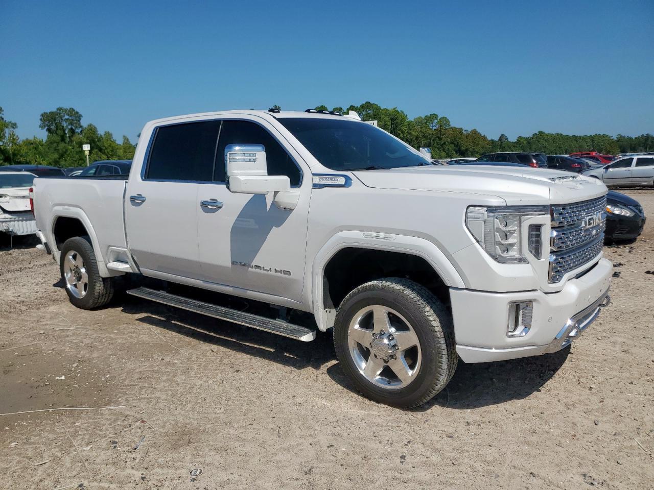 2022 GMC Sierra2500 - Image 4