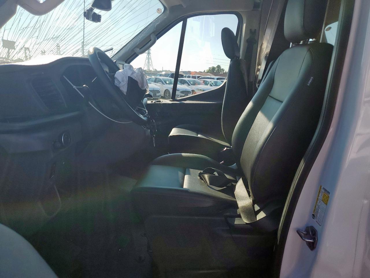 2025 Ford Transit T-250 - Фото 7