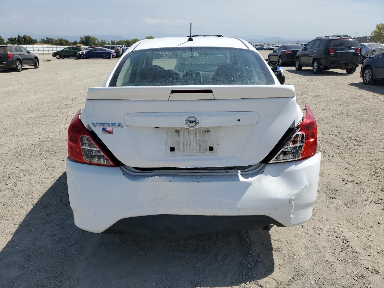 2019 Nissan Versa S - Фото 6