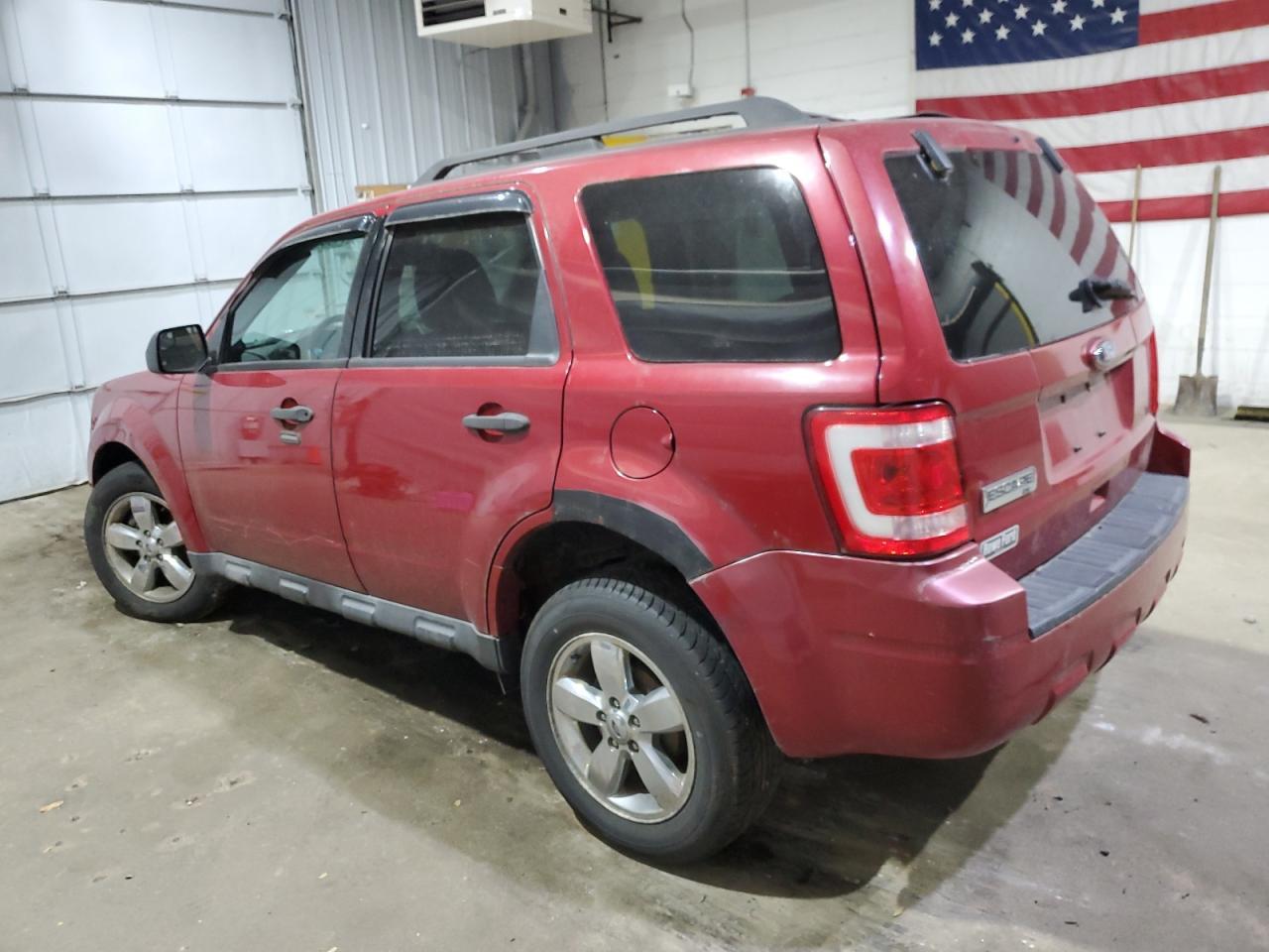 2010 Ford Escape Xlt - Image 2