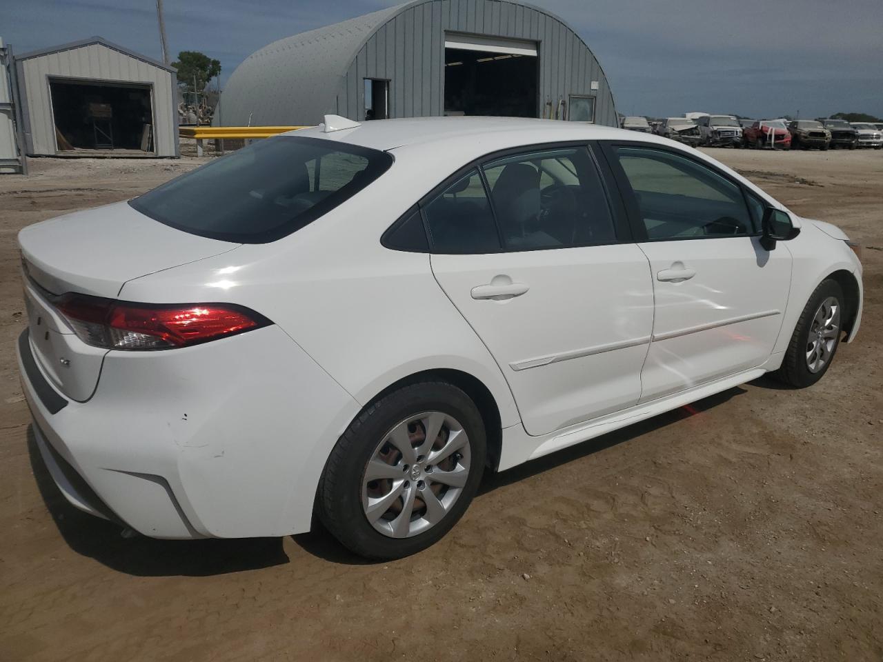 2022 Toyota Corolla Le - Image 3