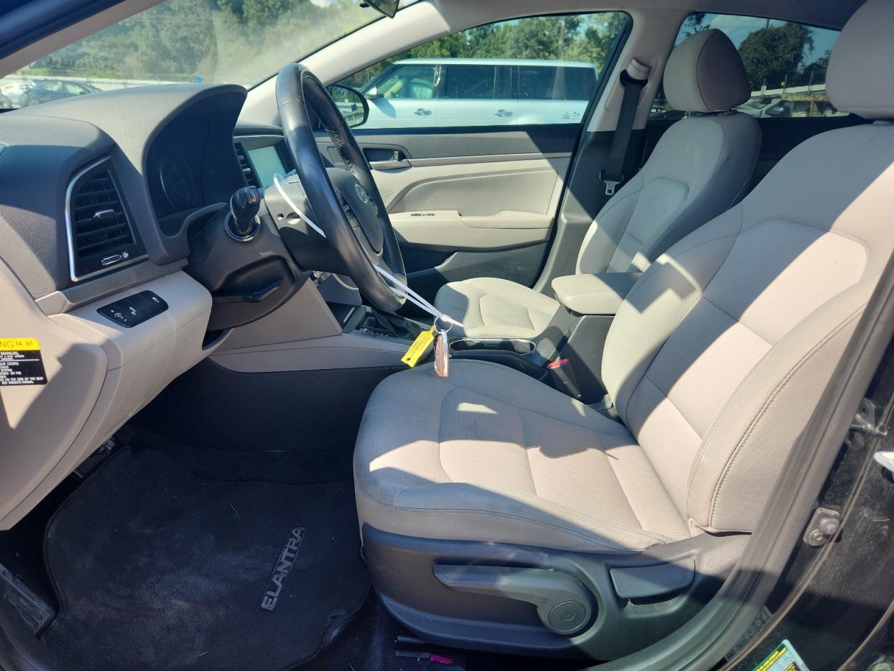 2017 Hyundai Elantra Se - Фото 7