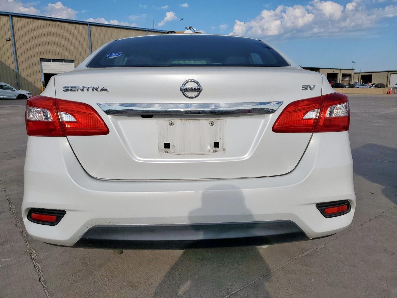 2018 Nissan Sentra S - Фото 6