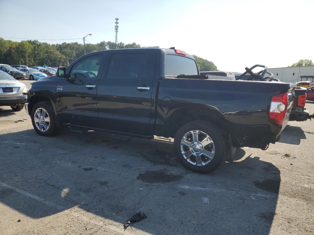 2021 Toyota Tundra - Фото 2