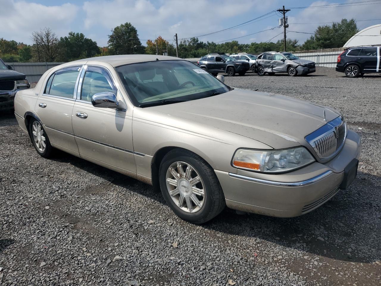2008 Lincoln Town Car Signature Limited - Фото 4