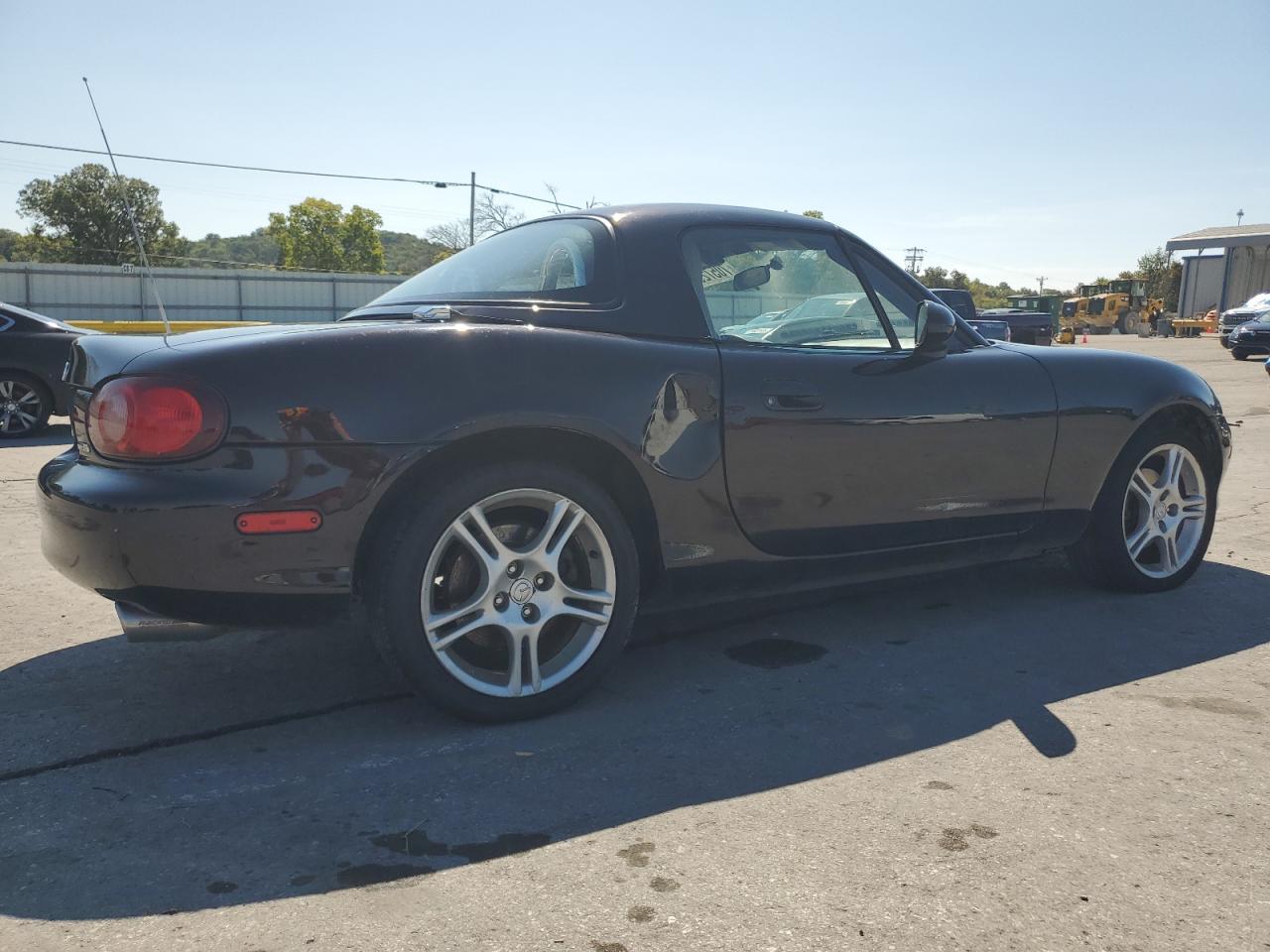 2004 Mazda Mx-5 Miata Base - Фото 3