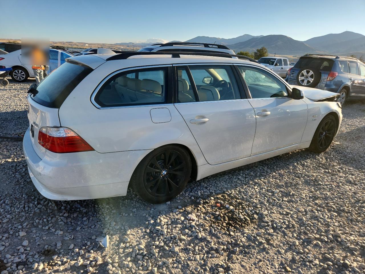 2010 BMW 535 Xi - Image 3