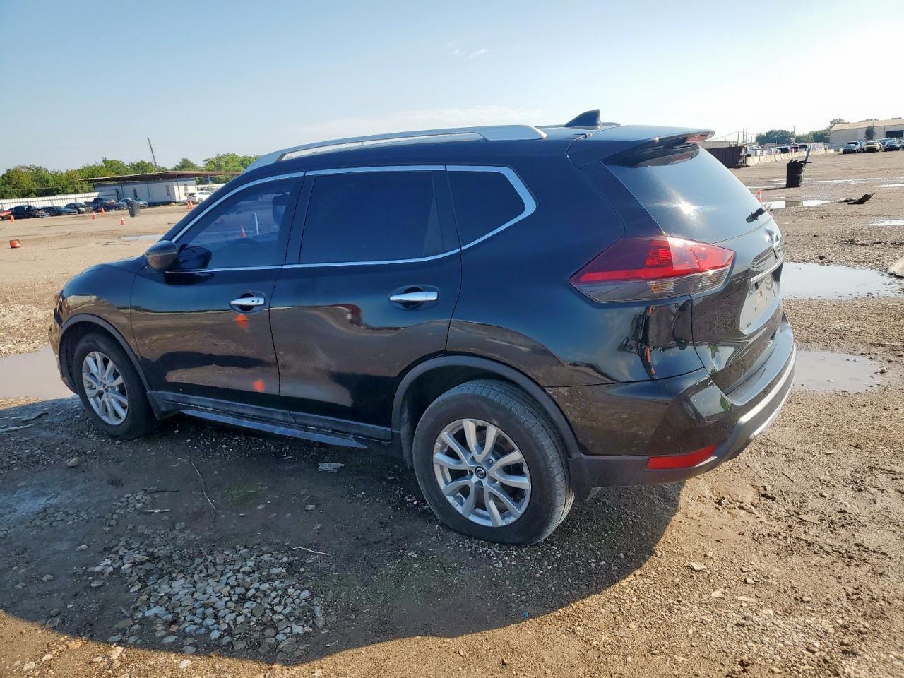 2018 Nissan Rogue S - Image 2