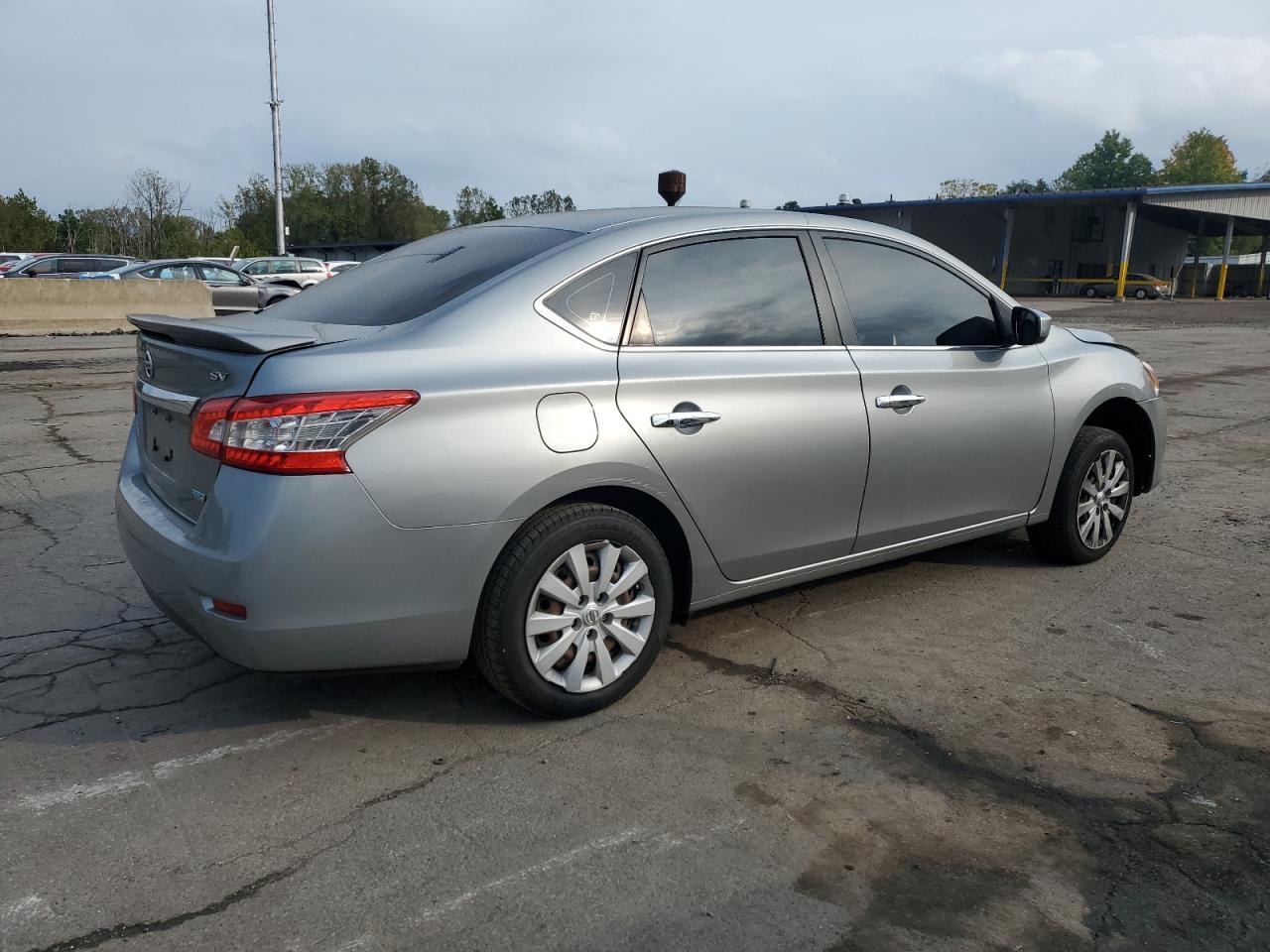 2014 Nissan Sentra S - Фото 3