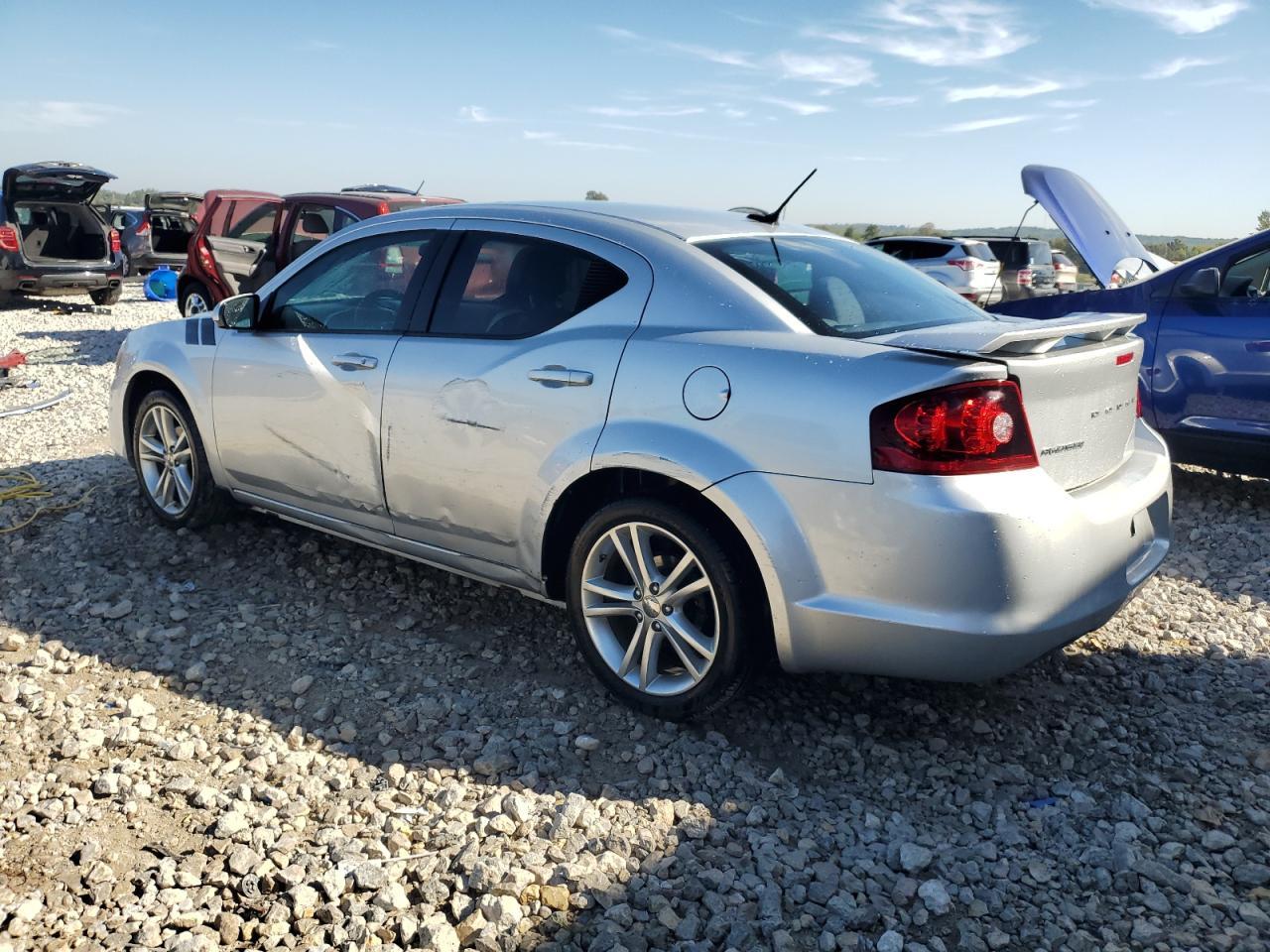 2012 Dodge Avenger Sxt - Image 2