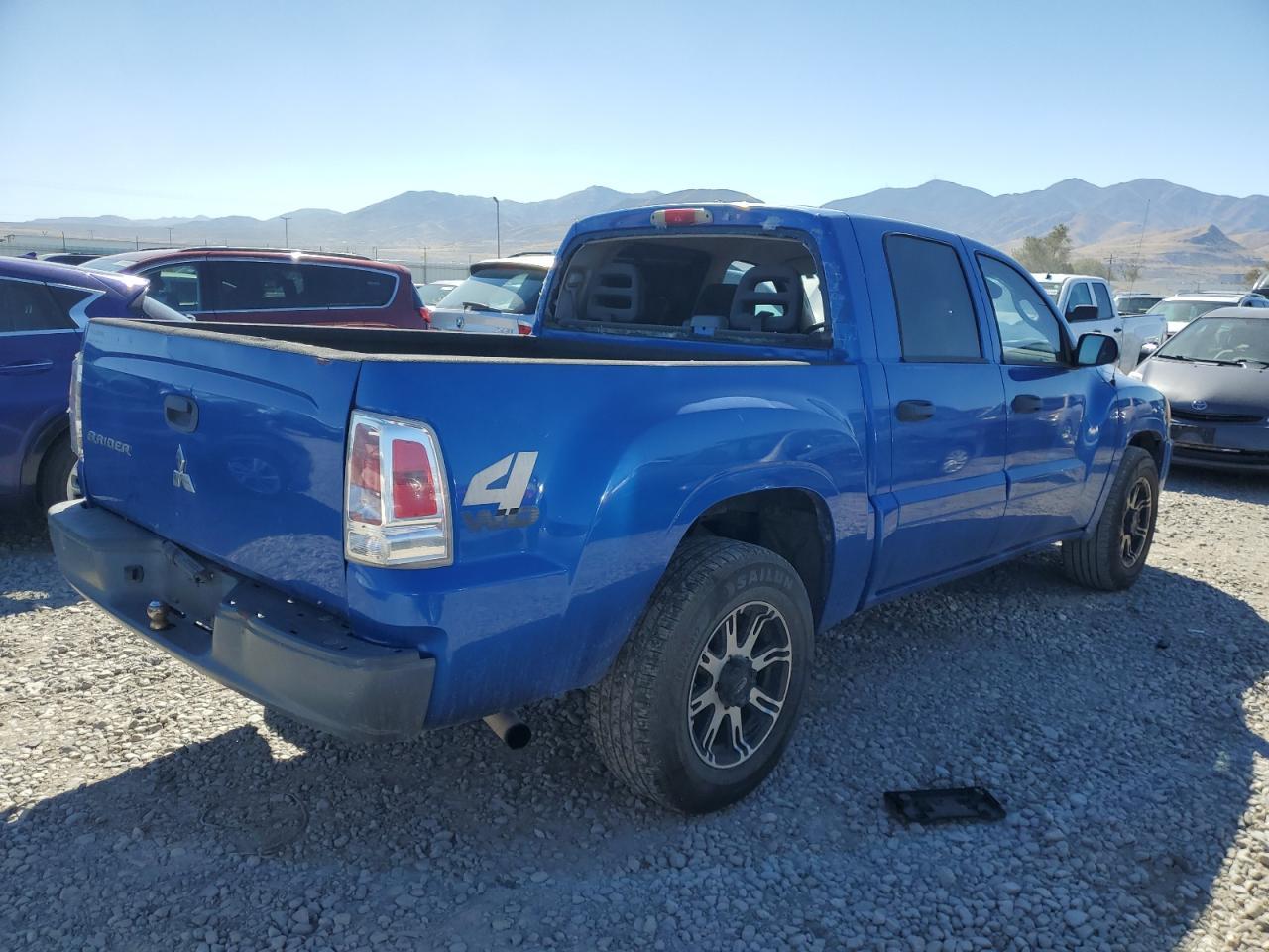 2007 Mitsubishi Raider Ls - Фото 3