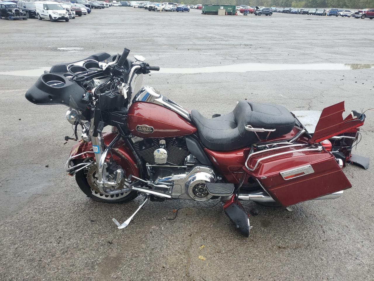 2010 Harley-Davidson Flhtcu - Фото 3