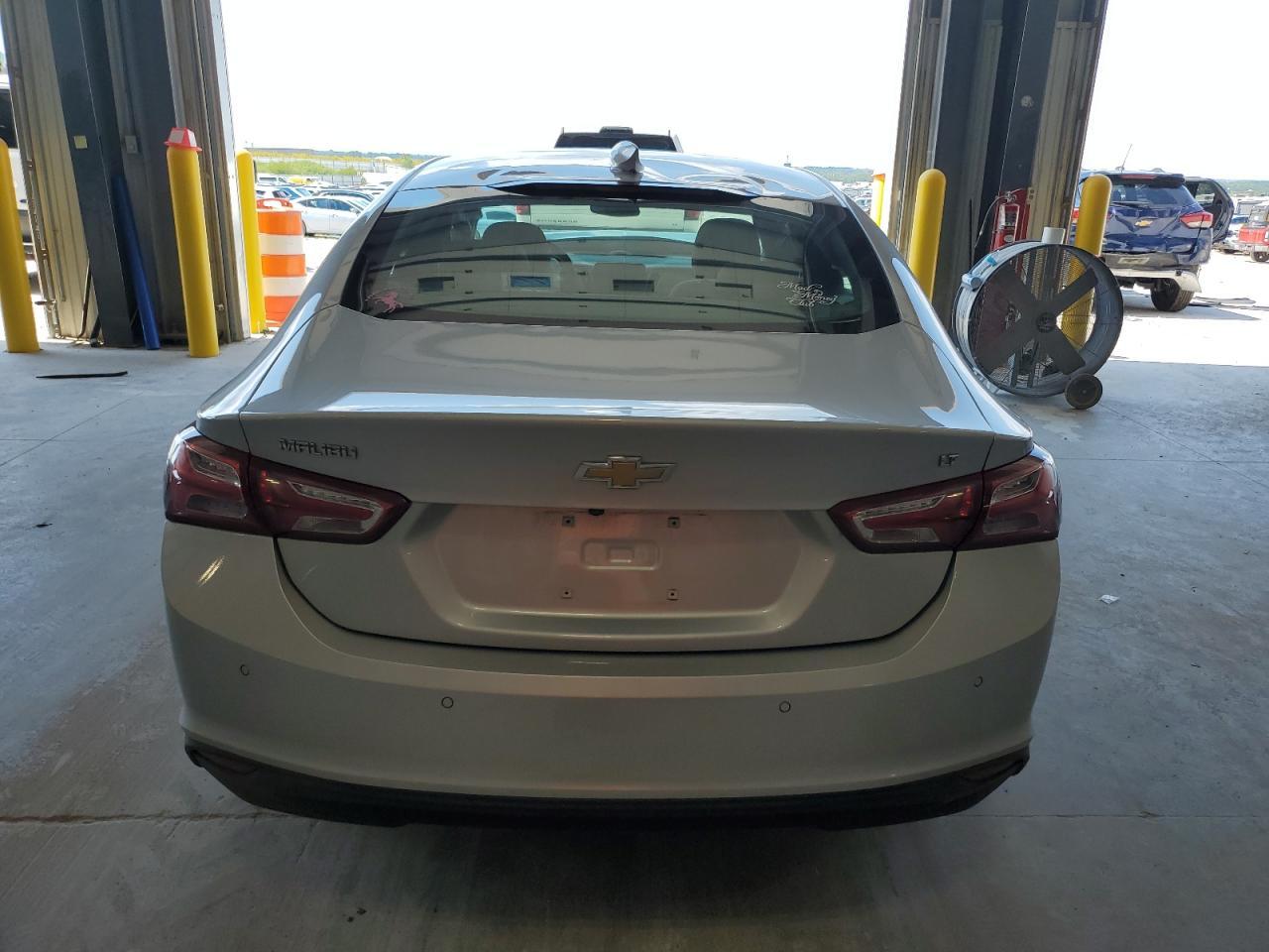 2022 Chevrolet Malibu Lt - Image 6