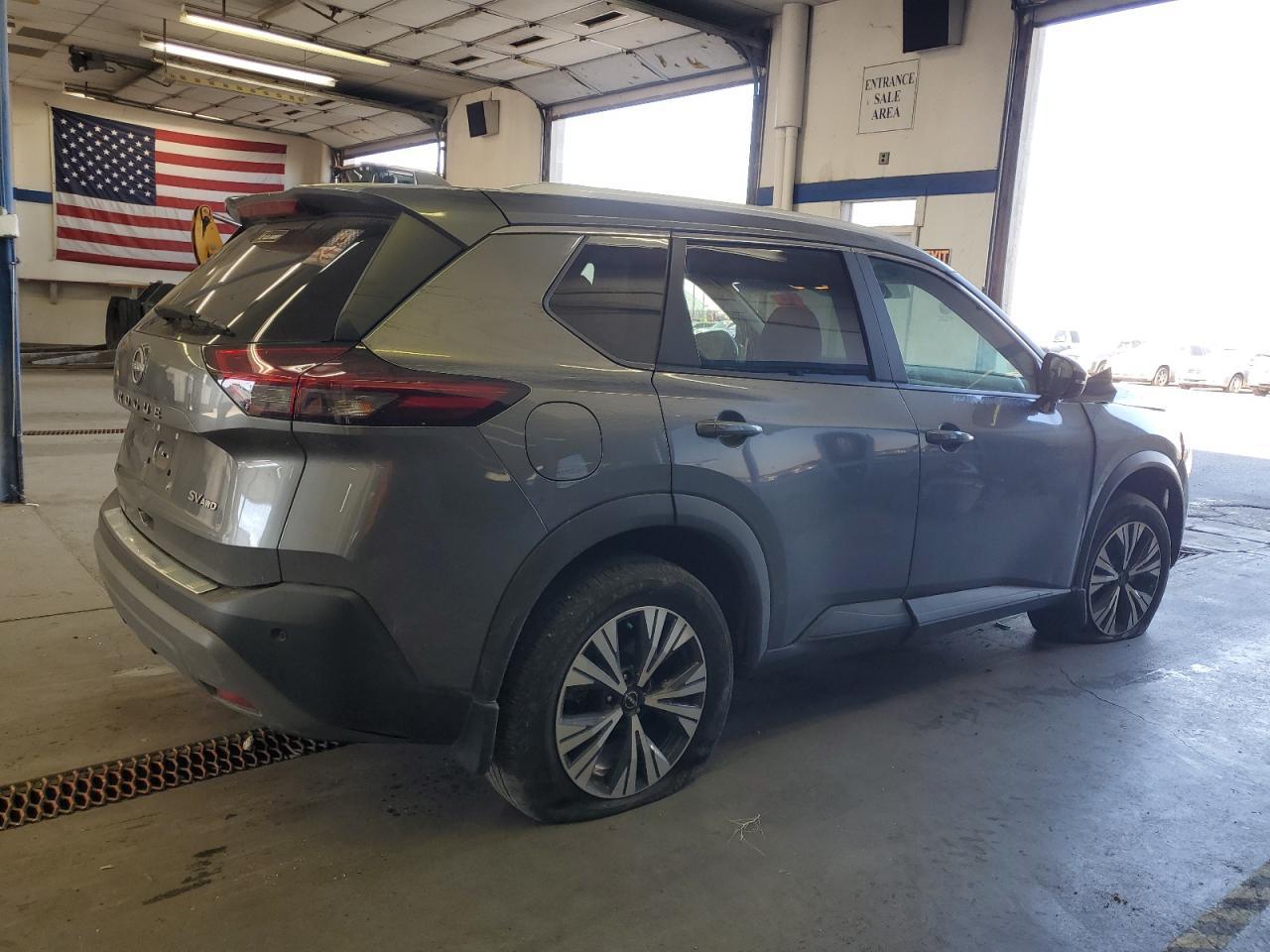 2023 Nissan Rogue Sv - Фото 3