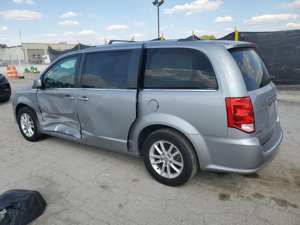 2020 Dodge Grand Caravan Sxt - Фото 2