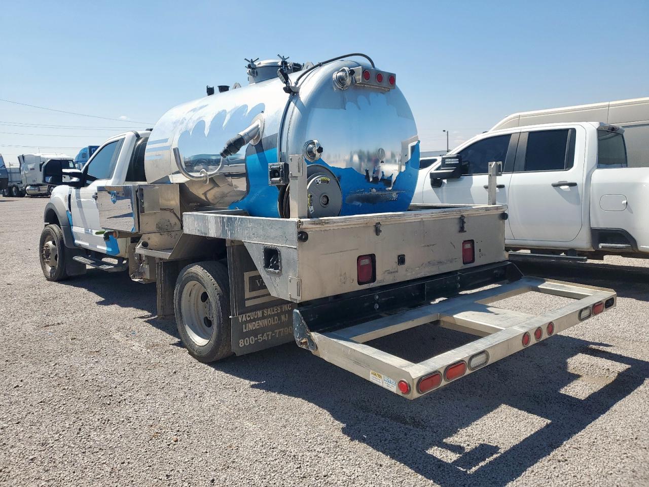 2021 Ford F550 Super Duty - Фото 2