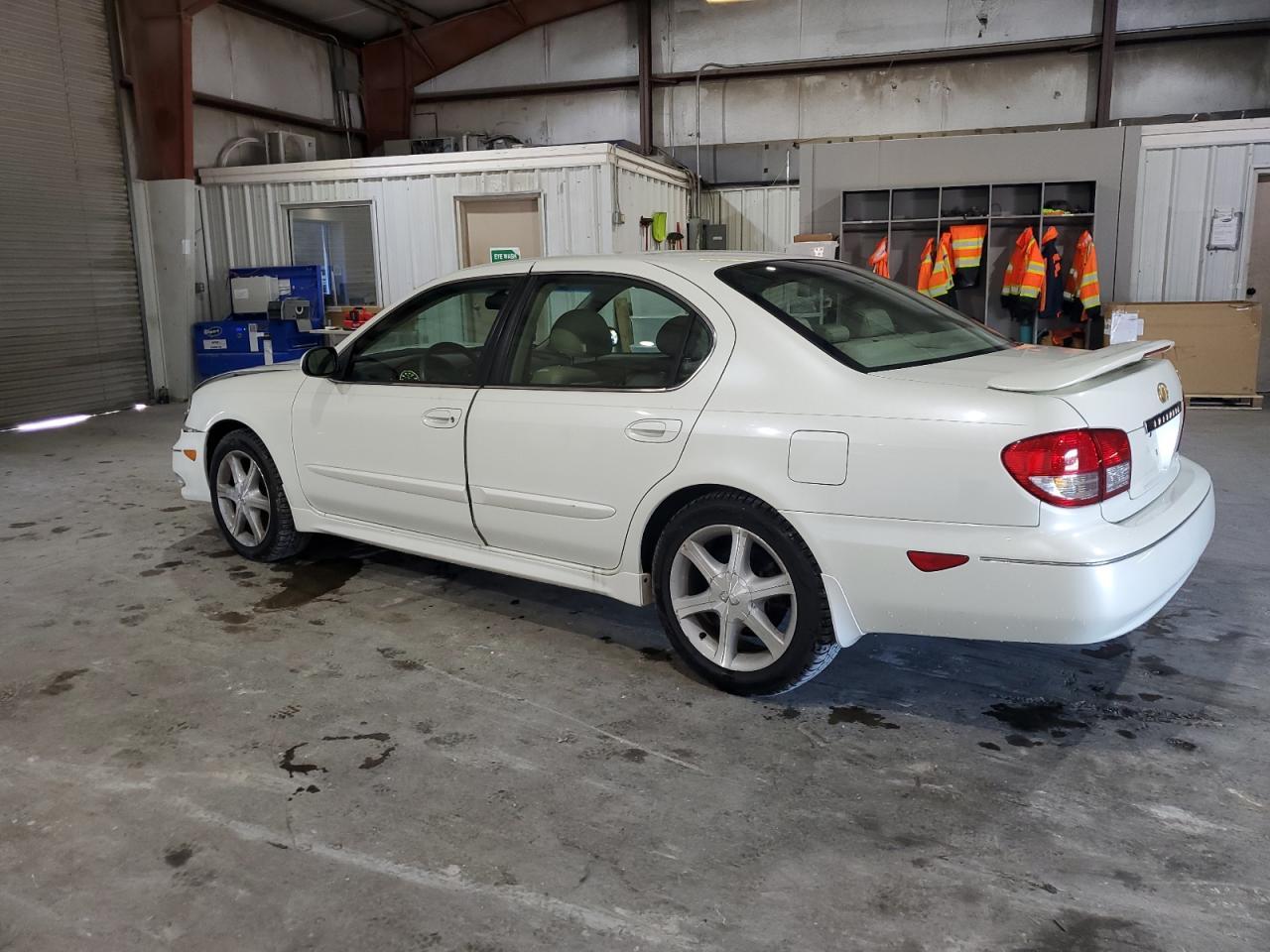 2002 Infiniti I35 - Фото 2