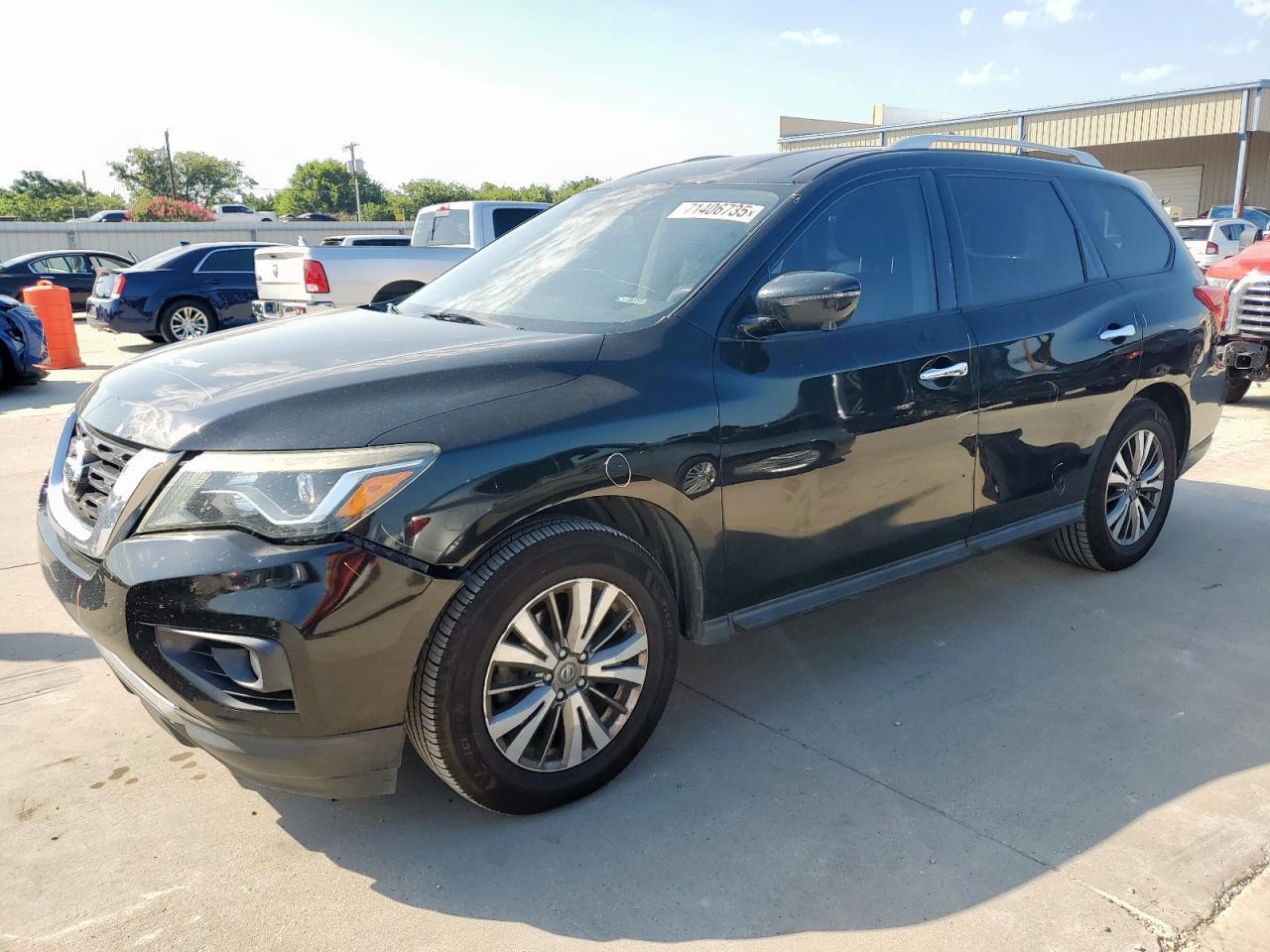 2018 Nissan Pathfinder S