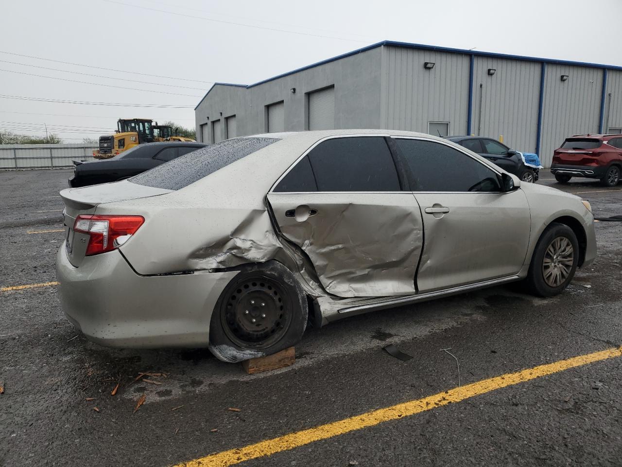 2014 Toyota Camry L - Image 3