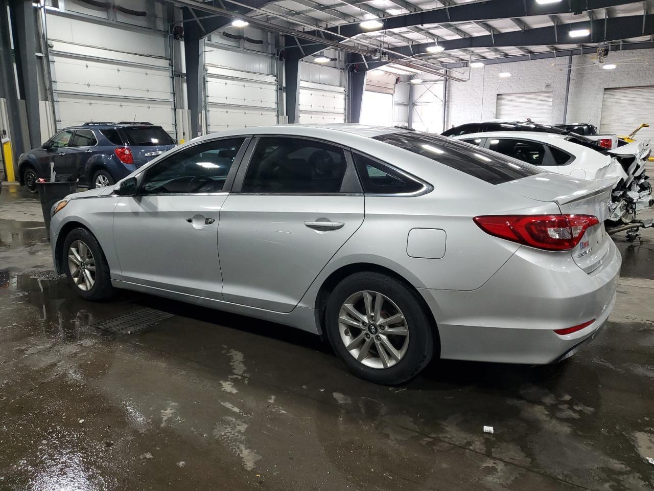 2017 Hyundai Sonata Se - Фото 2