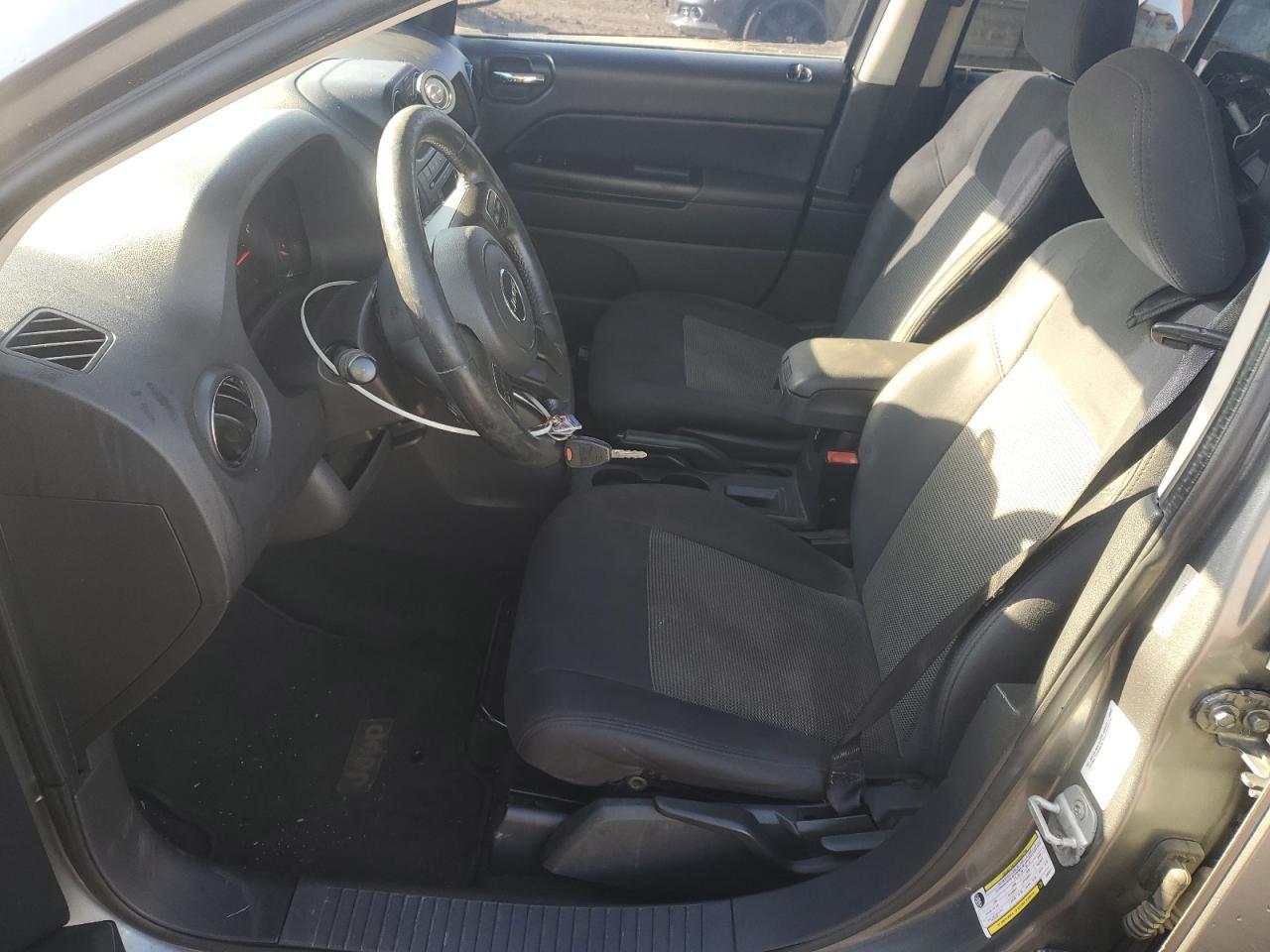 2012 Jeep Compass Latitude - Image 7