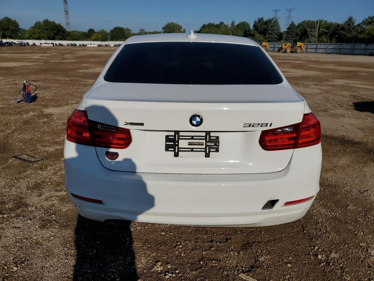 2014 BMW 328 Xi - Image 6