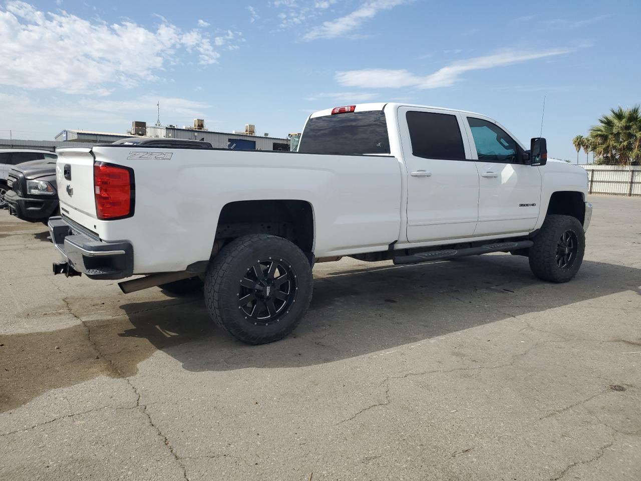 2016 Chevrolet Silverado K3500 Lt - Фото 3