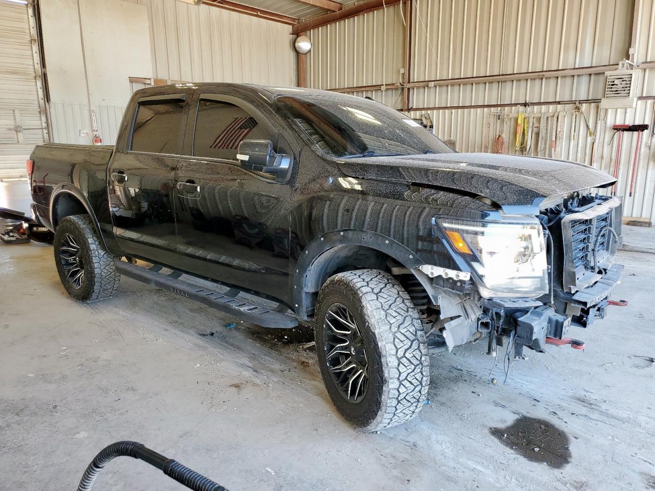 2021 Nissan Titan Sv - Image 4