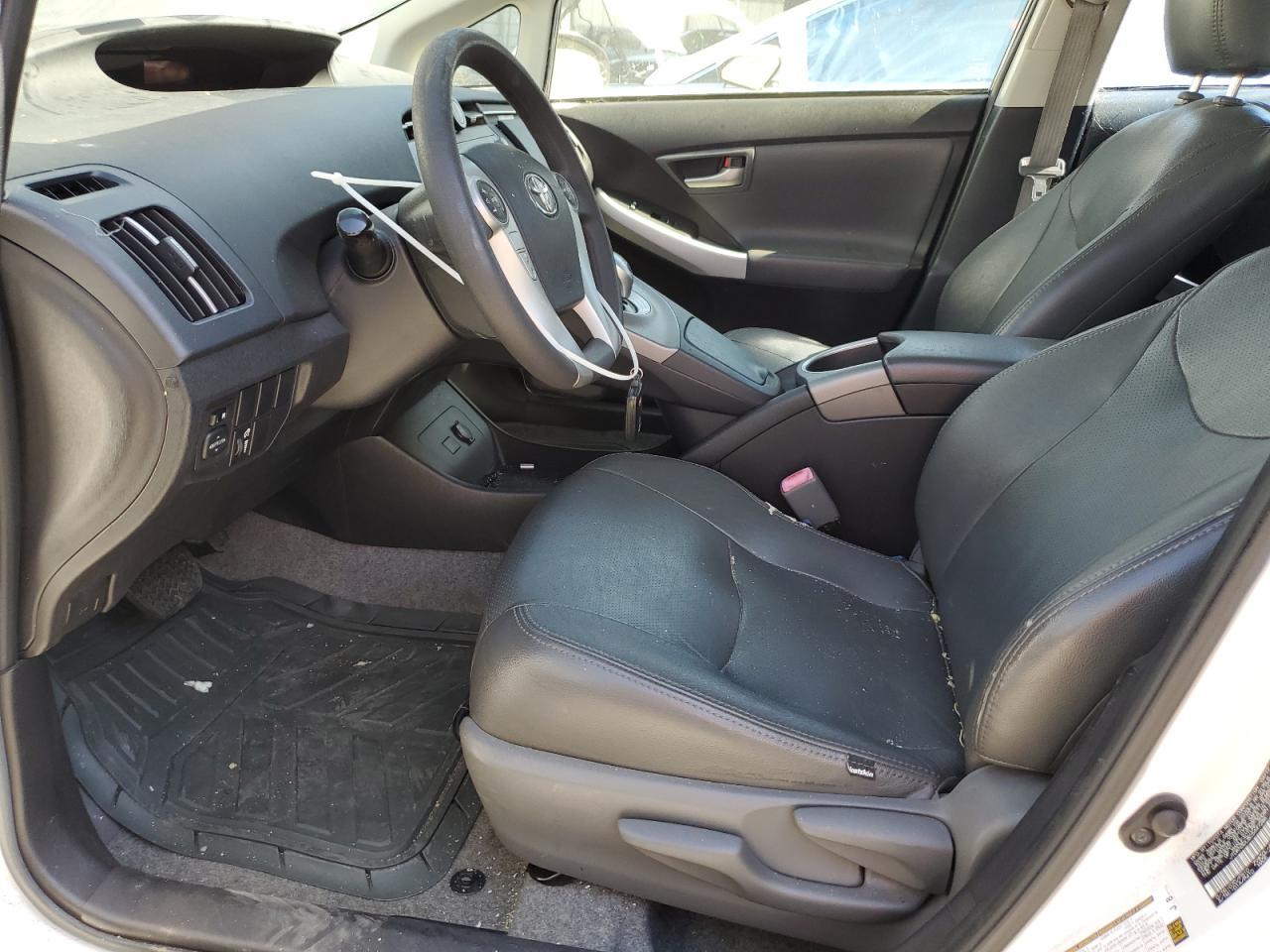 2012 Toyota Prius - Image 7