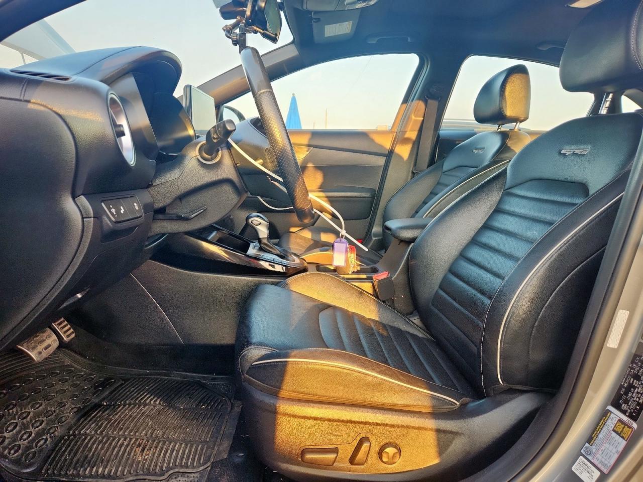 2022 Kia Forte Gt Line - Image 7