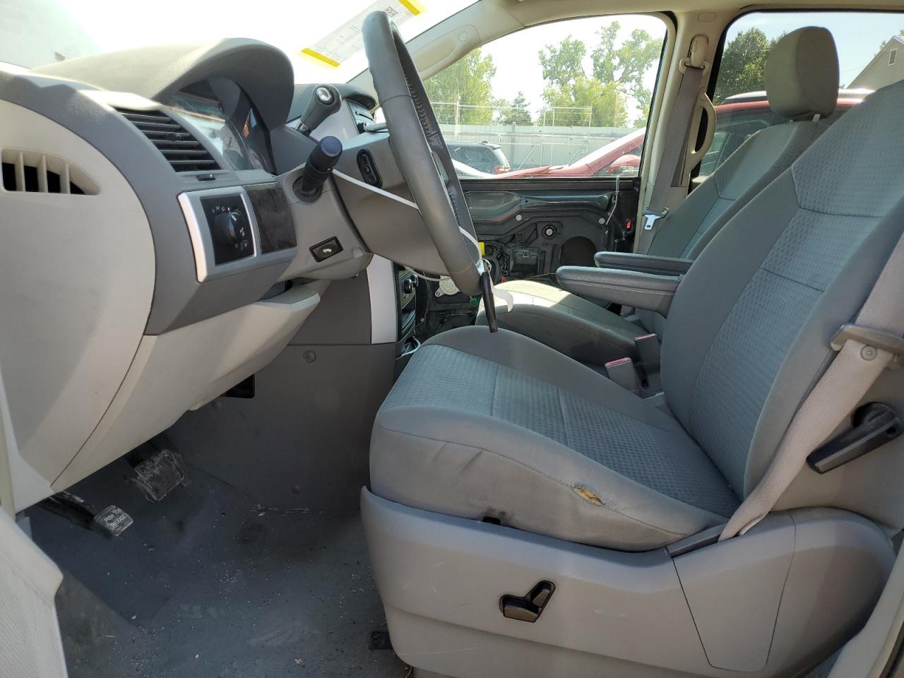 2010 Dodge Grand Caravan Sxt - Image 7