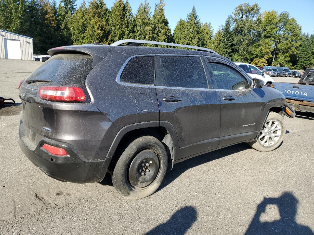 2017 Jeep Cherokee - Image 3