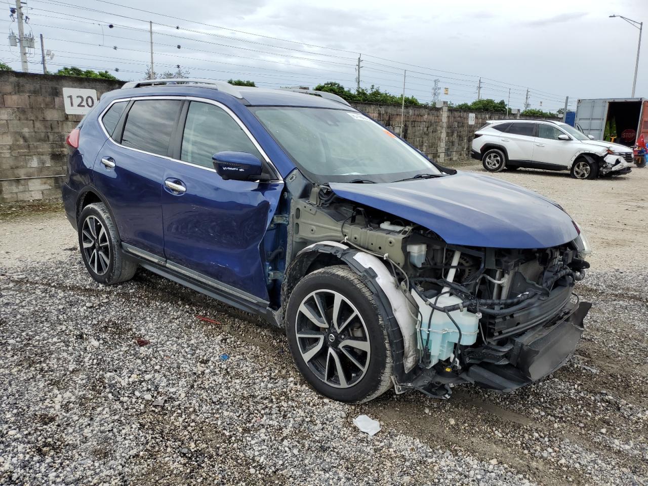 2019 Nissan Rogue S - Image 4