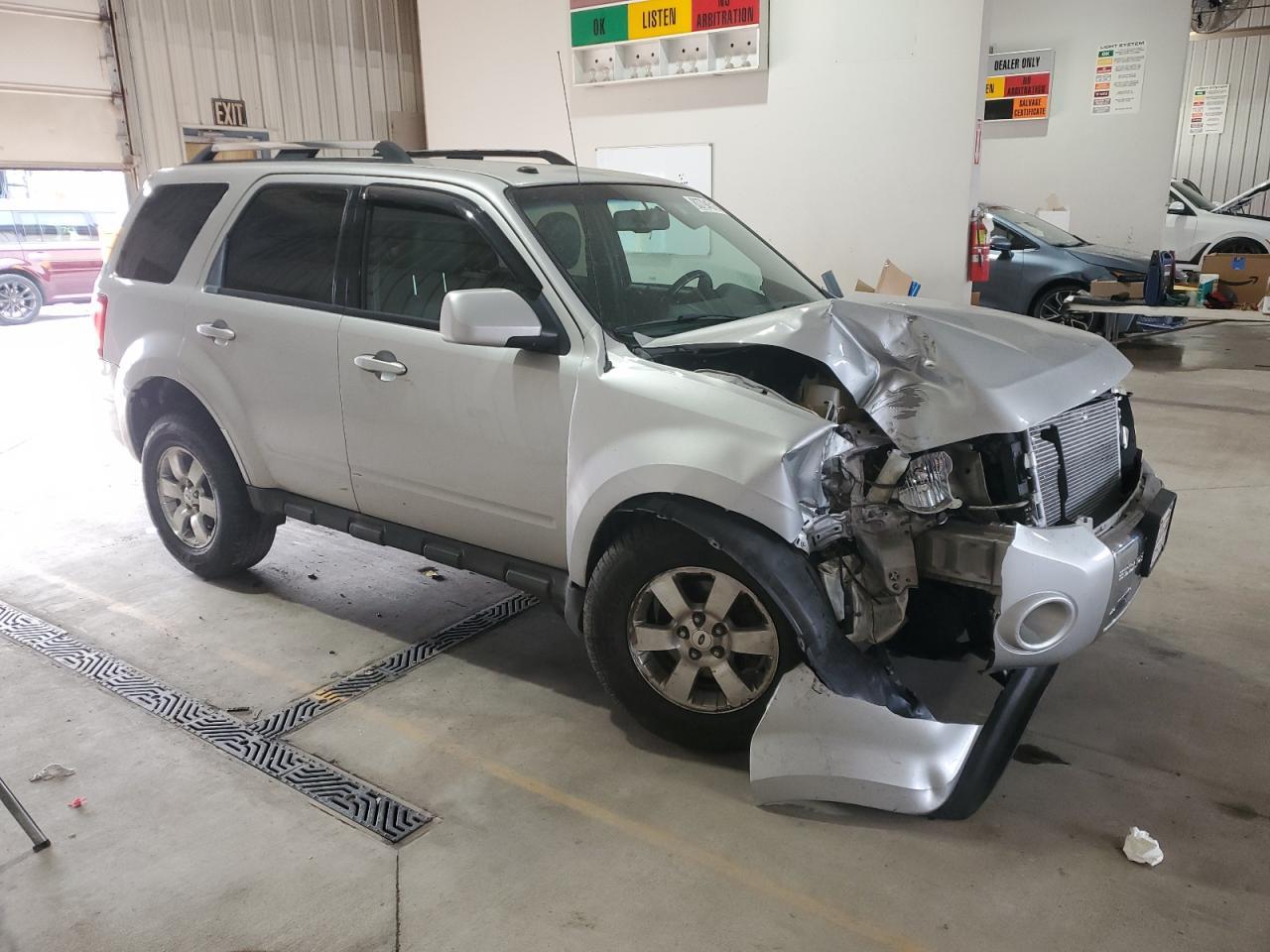 2010 Ford Escape Limited - Image 4