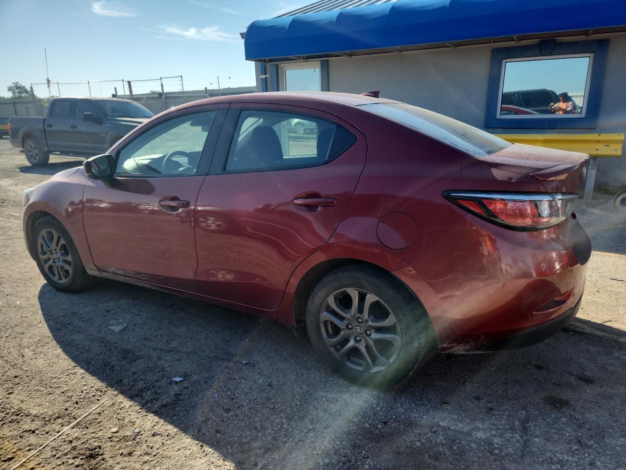 2019 Toyota Yaris L - Image 2